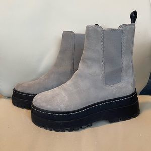 Marc Fisher Ltd. Pauline Lug Sole Bootie- EUC